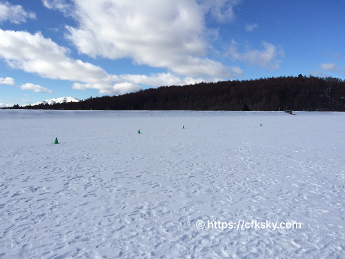 冬の女神湖で楽しんだ氷上散歩
