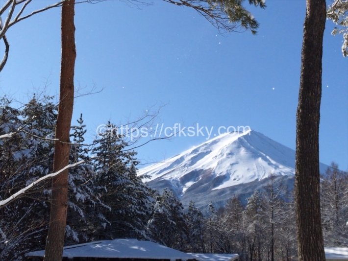 富士山を眺めながら雪中キャンプを楽しんだPICA Fujiama