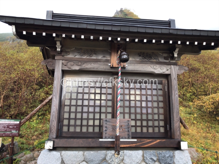駒ケ岳神社でお参りをして登山へ