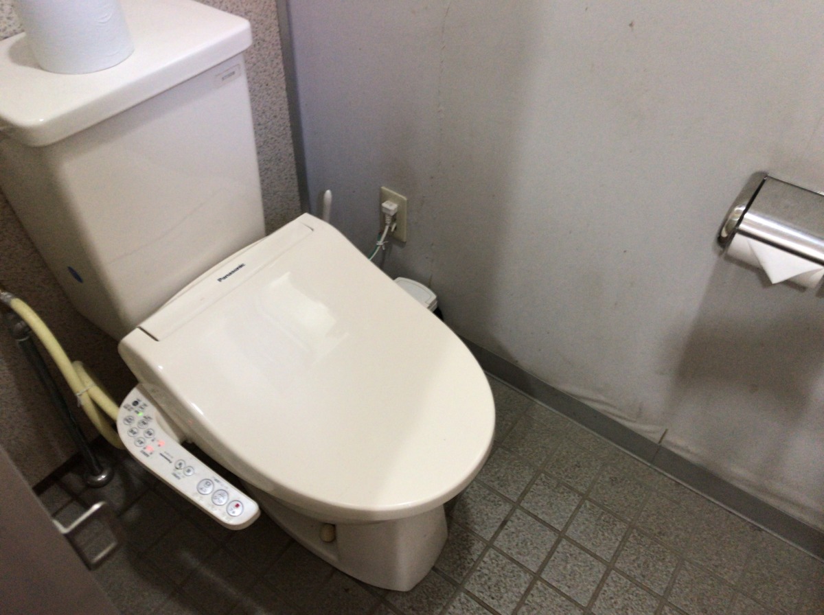 矢板市城の湯キャンプ場のトイレ